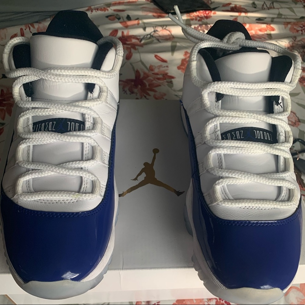 Jordan 11 Retro Low